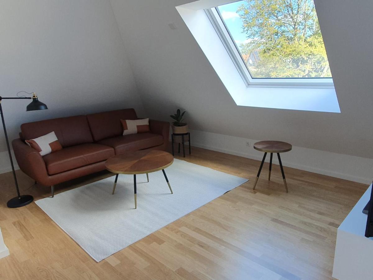 Exklusive Neubau Dachterrassenwohnung Mit Wohnungslift In Vierfamilienvilla * München